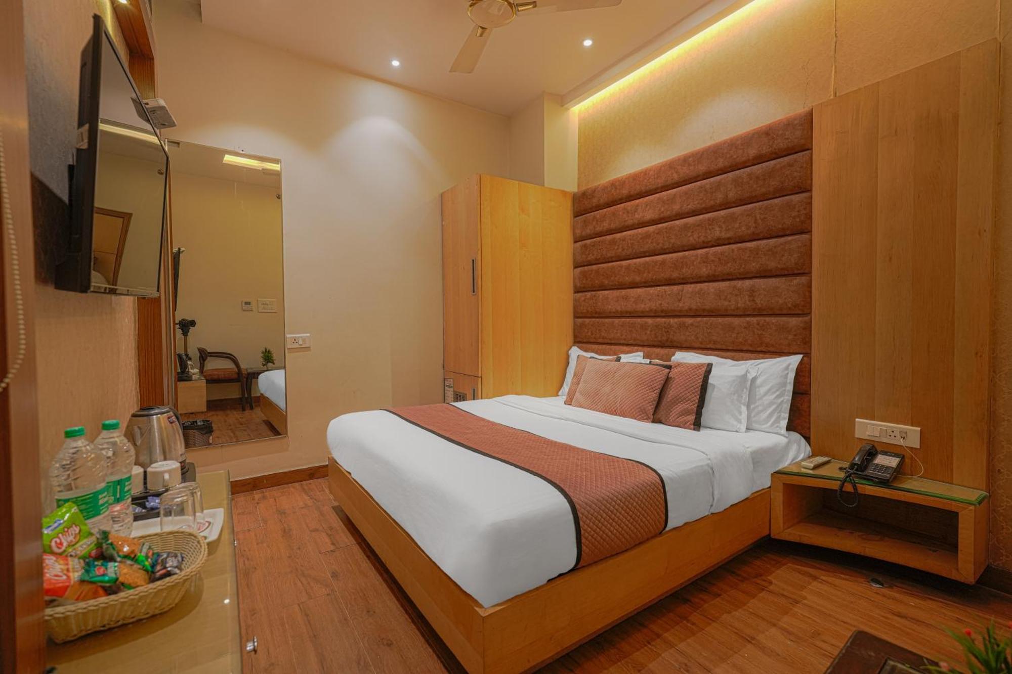 Csjs Inn Hotel 암리차르 외부 사진