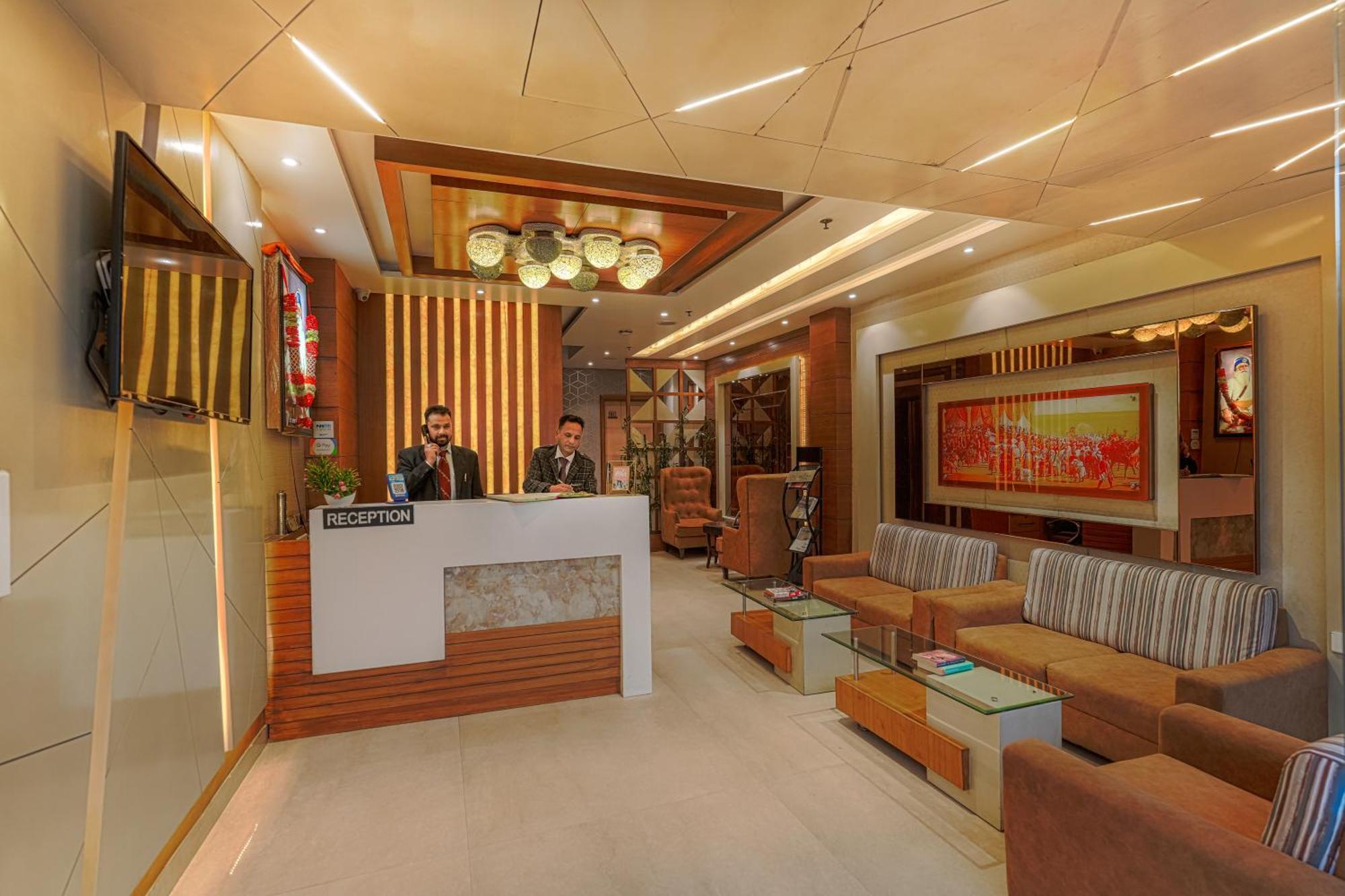 Csjs Inn Hotel 암리차르 외부 사진